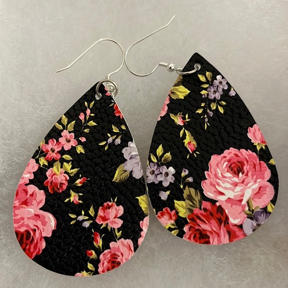 Jewelry - Floral Print Faux Leather Earrings